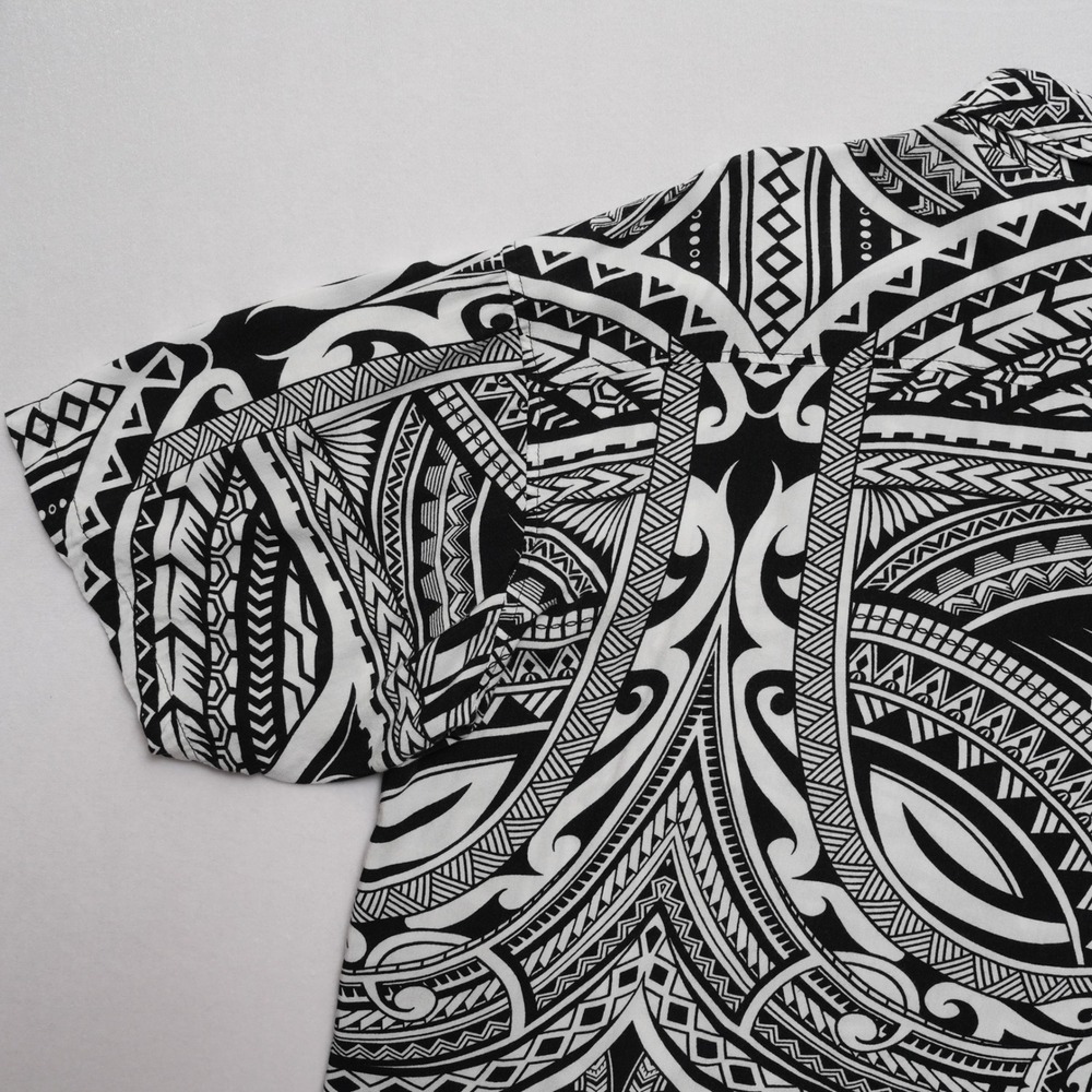 Hula Bay Aloha Shirt Mens XL Black White Polynesian Tribal Rayon Short Sleeve - Picture 16 of 16